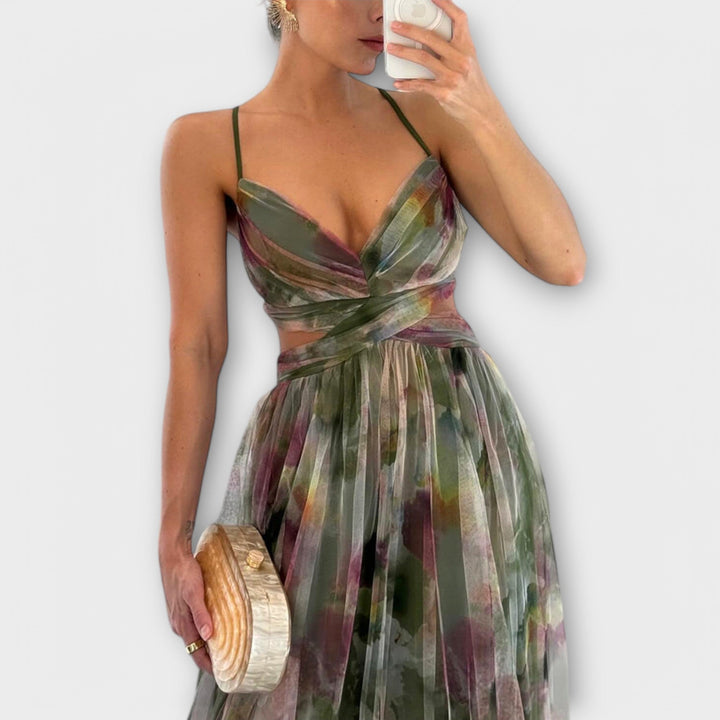 Chic Annai Maxi Dress in Knit - Flattering Silhouette