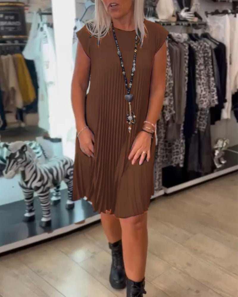 Eloria - Pleated Chic Dress