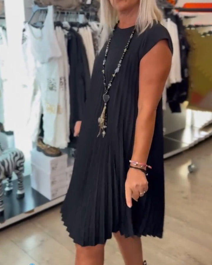Eloria - Pleated Chic Dress