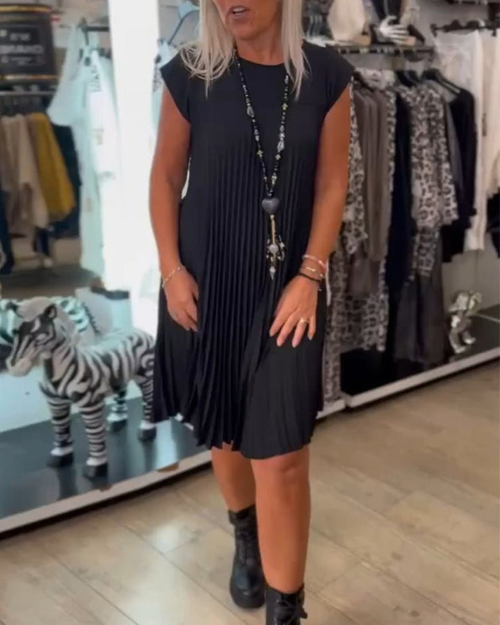 Eloria - Pleated Chic Dress