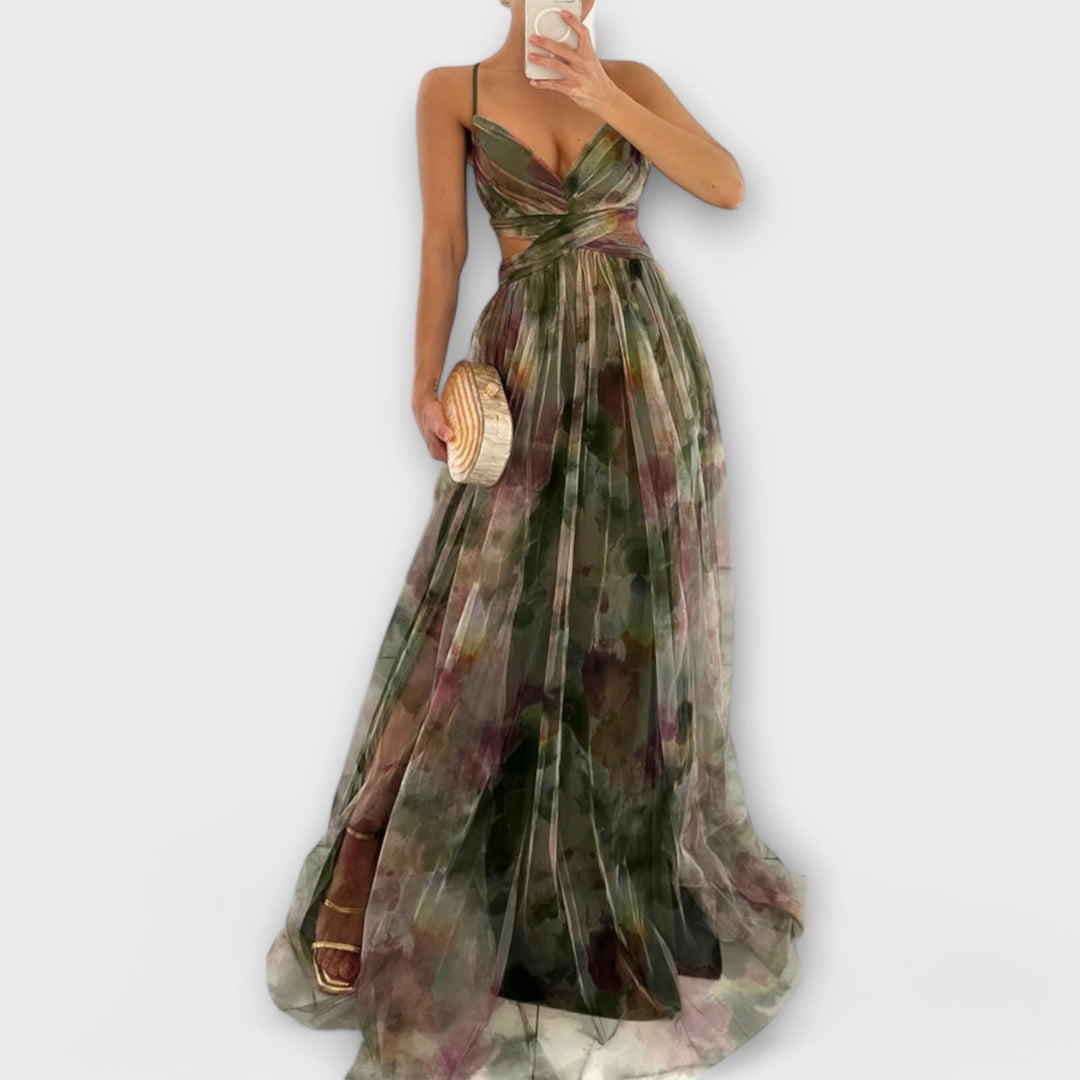 Chic Annai Maxi Dress in Knit - Flattering Silhouette