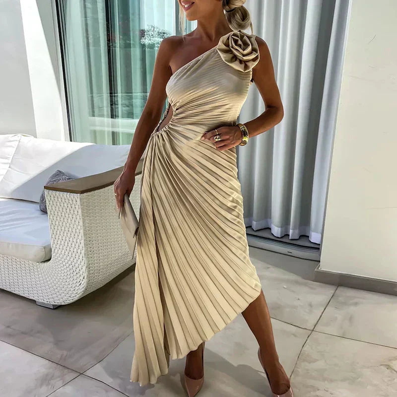 Carly - Pleated Glamour Dress