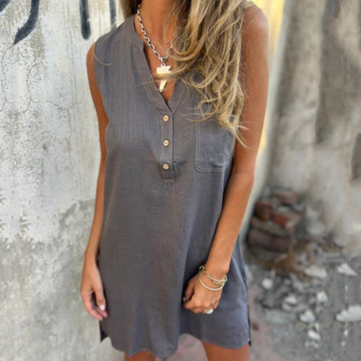 Lydia - Classic Sleeveless Dress
